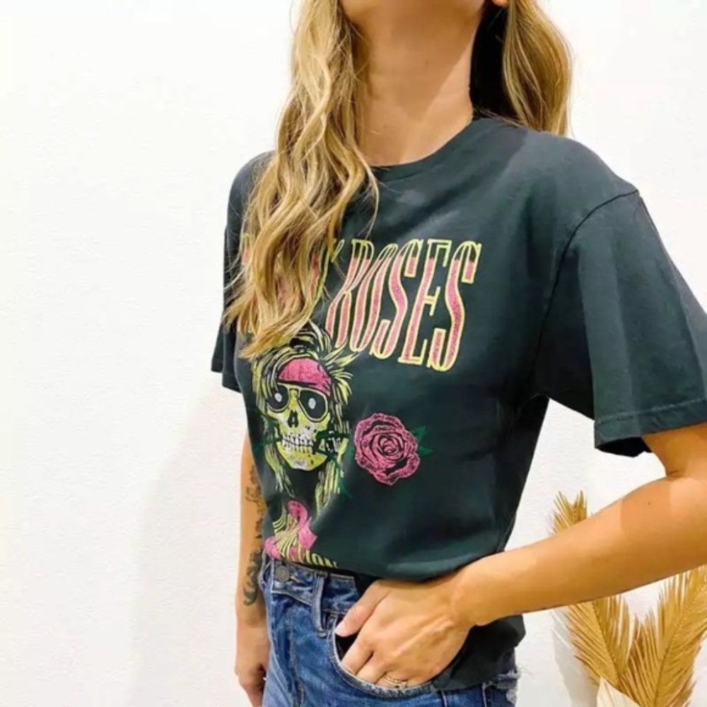 SOLD OUT Guns N Roses Destruction Band Rock Graphic Tee - Picture 3 of 6